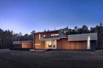 太陽能光伏屋頂?shù)降资呛涡滦涂萍?docx(圖1) 家用光伏太陽能屋頂發(fā)電