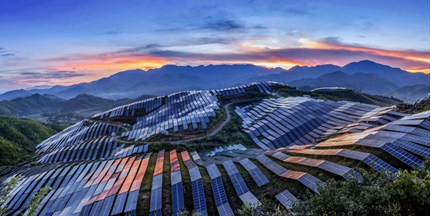 引領清潔能源趨勢之光伏發電的光明未來(圖1) 太陽能的發電原理和用途