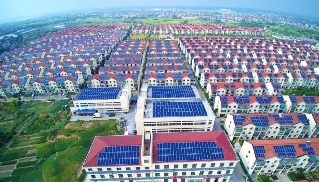 來來嘮嘮光電發(fā)電趨勢(shì)(圖1) 屋頂光伏安裝